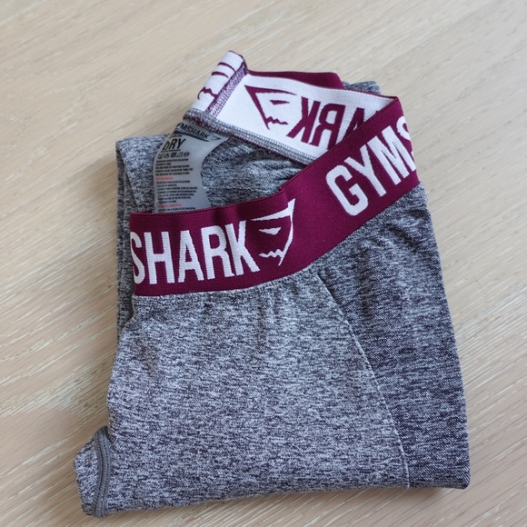 Gymshark Flex Leggings in Burgundy in XSMALL - Picture 3 of 16